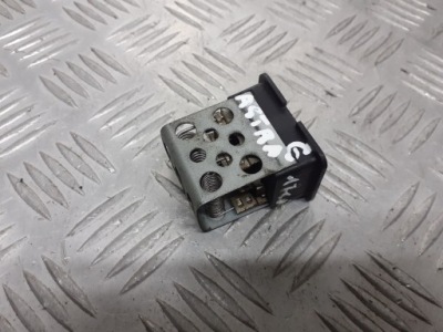 Резистор вентилятора радіатора opel astra g 1.4 фото №1