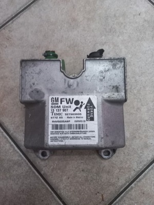 Opel zafira b модуль подушка безопасности оригинальный номер 13137907 фото №1