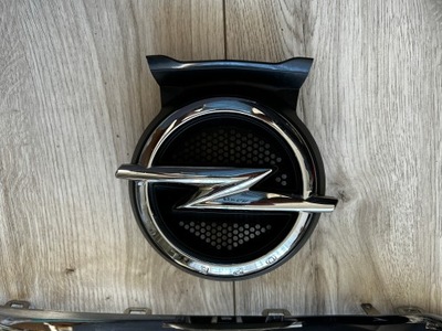 OPEL GRANDLAND X EMBLEMA ŽENKLELIS GROTELĖS BE KAMEROS Y00083277 ORIGINALAS 