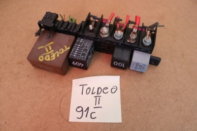 Коробка предохранителей реле с кабели toledo ii 357937039 оригинал фото №1