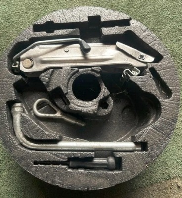 Вкладыш колеса audi a4 b6 8e9012109e фото №1