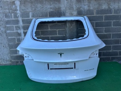 Tesla y 20- кришка багажника багажника оригінал  eu фото №1