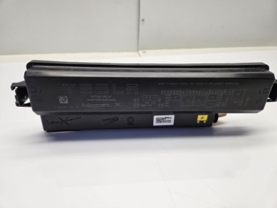Tesla крышка защита коробка предохранителей model x 1119059-02-a фото №1