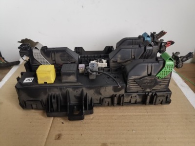 Opel astra h iii модуль bsi коробка 13181278 фото №1