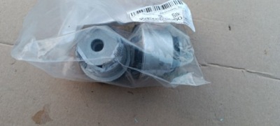 Mercedes gle w166 ml r-klasa втулки рычага верхнего оригинал a1663330000 фото №1