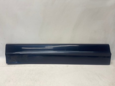 Vw touareg iii r-line молдинг двері ліва перед фото №1