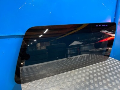 Ford excursion стекло правый задняя правая задняя фото №1