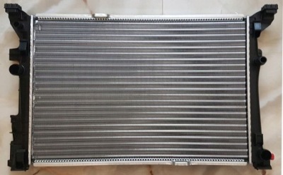 Nowa радіатор wody mercedes gla-klasa x156 автоматична коробка передач 2013- фото №1