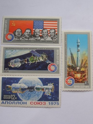 ZSRR - Lot w Kosmos Sojuz-Apollo - Mi. 4371-74 **