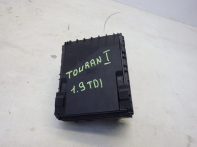 Коробка запобіжників vw touran i 1.9 tdi фото №1
