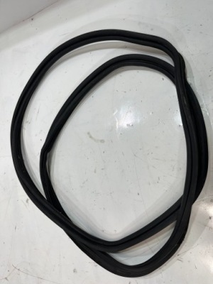 Прокладка багажника mercedes w207 a2077570178 фото №1