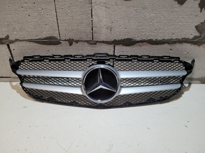 REJILLA DE RADIADOR MERCEDES C W205 BUEN ESTADO  