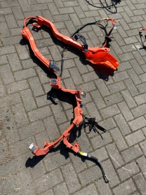 Auris ii електропроводка відсік hybydya фото №1