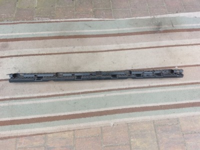 Напрямна кронштейн накладки порога ліва volvo xc90 ii фото №1