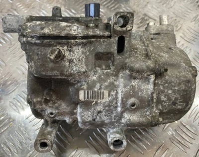 Компрессор кондиционера toyota prius xw30 2013 фото №1