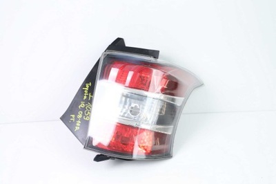 Лампа правый задняя задняя toyota iq 08-10r фото №1