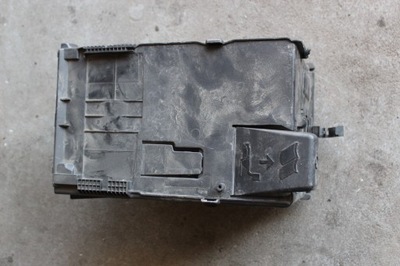 Citroen c4 ii 1.6 e-hdi корпус акумулятор захист фото №1