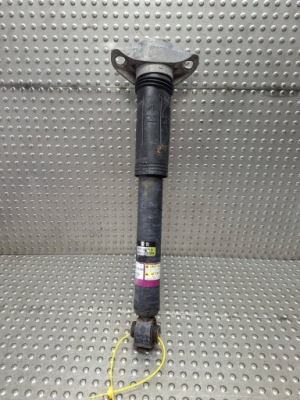 Амортизатор задній задній lexus ux 18- 48530-76190 фото №1