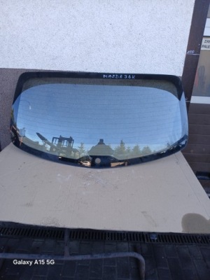 Скло задня w кришці  mazda 3 bk 5 дверей hb фото №1