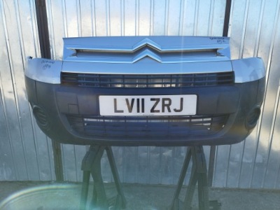Бампер решітка радіатора передній citroen berlingo ii lata 2008-2012 колір ezrc фото №1