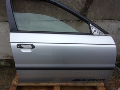 Двері праве передні honda accord vi 97-02 nh623m фото №1