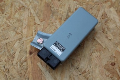 Блок керування насоса пального lexus gs300 ii 89570-30180 фото №1