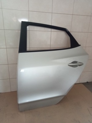 Hyundai ix35 10-15r дверь левый задняя rah фото №1