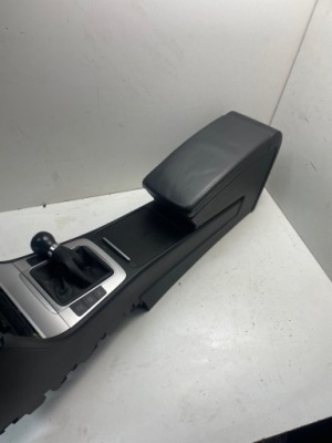 Vw cc туннель подлокотник кожа оригинал фото №1