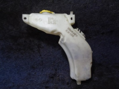 Бачок помпа омывателя freemont journey фото №1