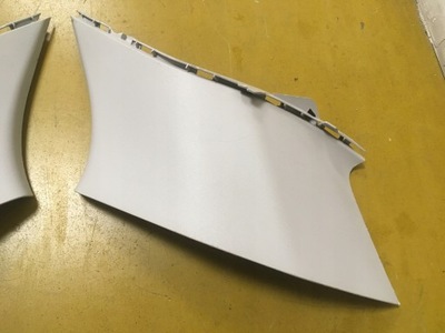 Права захист стійка задня renault megane iv kombi фото №1