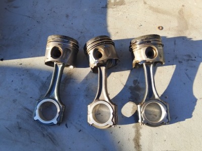 Mitsubishi colt поршень с шатун 1.5 di-d дизель 70kw 95 hp om639.939 фото №1