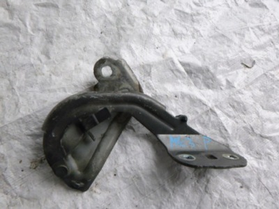 Петля капот ford focus mk3 правий bm51-a16800-ad фото №1