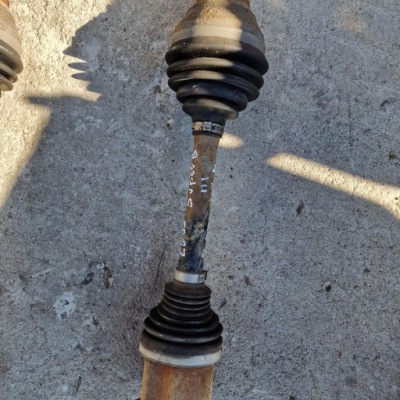 Приводной вал левая dsg 2.0d 4x4 skoda superb 3 фото №1