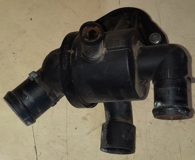 Vw audi корпус термостата 03l121111 фото №1
