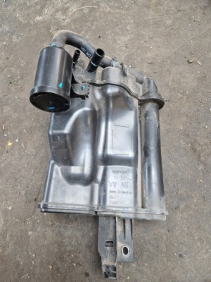 Фільтр вугільний audi a3 8v 5q0196a фото №1