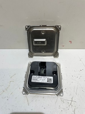 Renault arkana преобразователь лампа led 260556623r фото №1