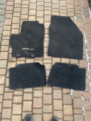 Килимки комплект toyota yaris cross ładne org фото №1