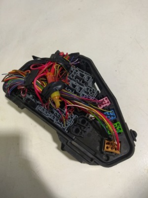 Audi q7 3.0tdi коробка запобіжників 7l0937615h фото №1