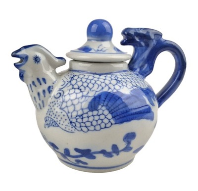 Antique blue and white porcelain / FIGURALNY CHIŃSKI CZAJNICZEK