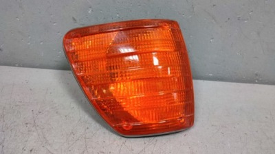 Поворотник правий перед mercedes w116 bosch фото №1