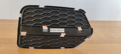 Audi q3 lift права решітка бампера заглушка 8u0 фото №1