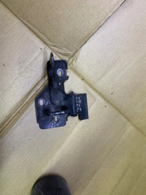 Замок засувка капот seat altea 5p0823480 фото №1