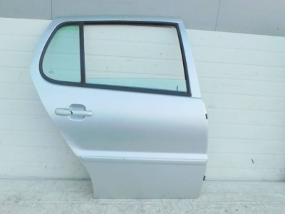 Vw polo 3 1.4mpi 5d 2001r дверь правый  задний серебристый фото №1