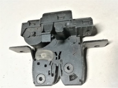 Замок крышки багажника renault clio iii 8200947699 фото №1