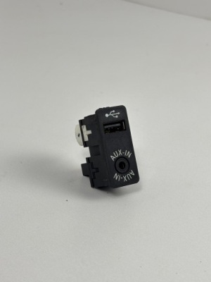 Bmw mini разъём usb aux-in 9229246 фото №1