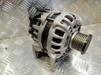 Smart w453 2018r генератор 231006007r оригінал . фото №1