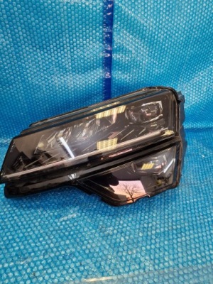 Лампа передняя левая skoda karoq фото №1