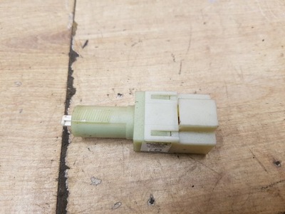 Датчик стоп педали тормоза opel antara фото №1