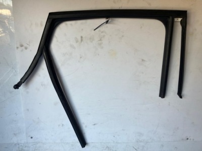 Рамка прокладка двері правий задня citroen c3 aircross 13452289 фото №1