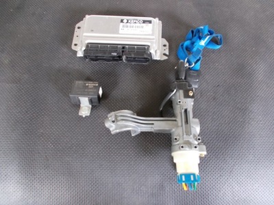 Блок керування двигуна kia оригінальний номер 9030930494f фото №1